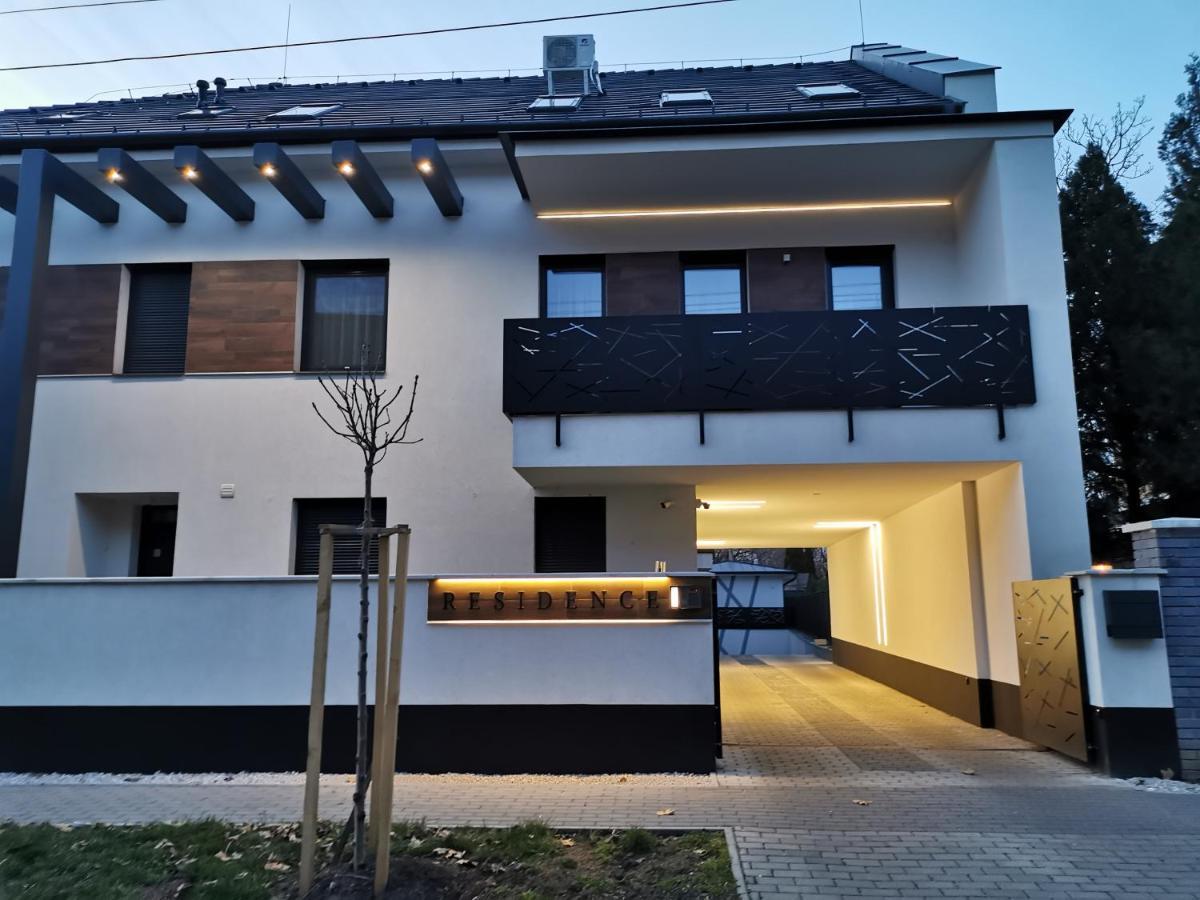 Bee You Apartman Hajduszoboszlo Exterior photo